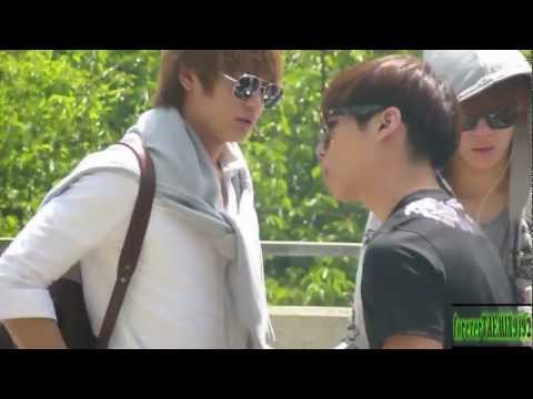 05.21.2012 SHINEE at Los Angeles airport PART 1/2