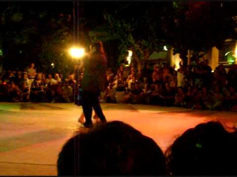  Juana Sepulveda  and  Mariano Frumboli  are  dancing  to  the  tango  "  El Yaguaron  "
