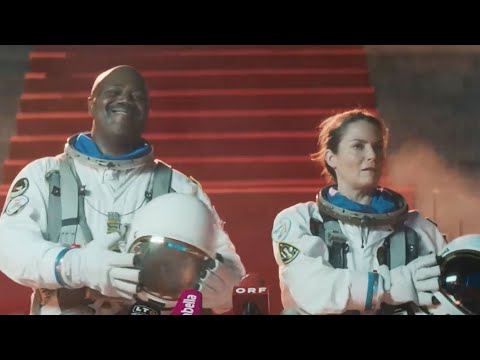 Linz wird Planet: Tourist in der eigenen Stadt