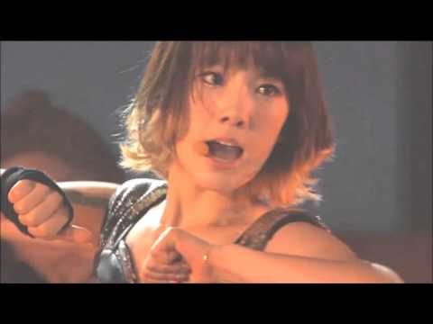 Taeyeon - Devil's Cry + SNSD - Run Devil Run @2011 Girls' Generation Tour in Seoul
