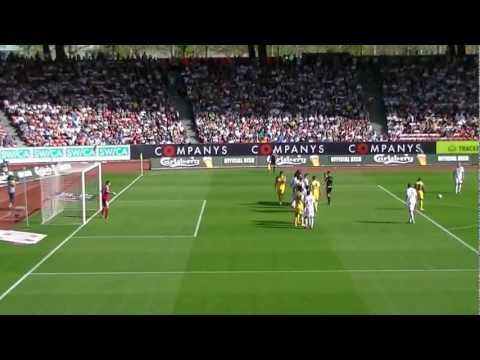 10.04.2011 FCZ - GC: Freistoss Ludovic Magnin ab den Pfosten