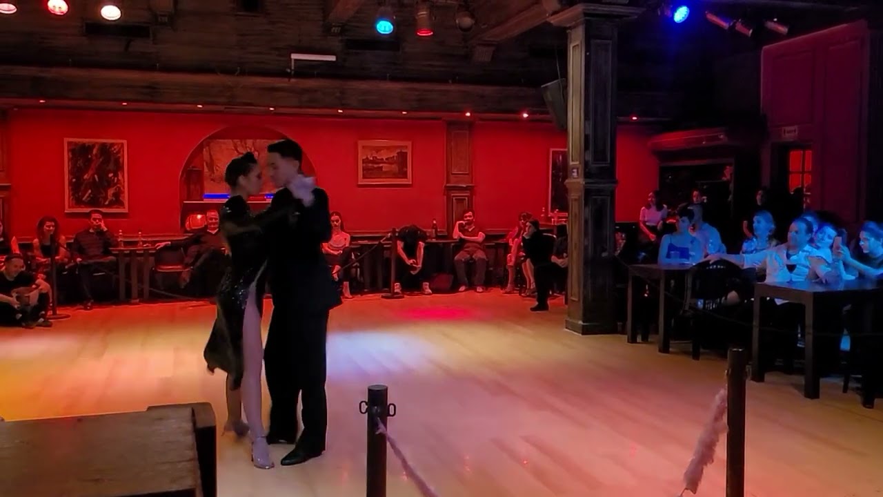 [내올남공 in B.A.] Bruna Estellita y Julian Sanchez @ MuyLunes 20230703 2nd performance-vals