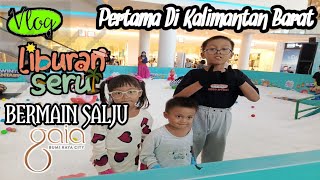 Download lagu Bocah Bermain Salju Di Mall di Eid Winter Fantasy Pontianak Kalimantan Barat @gaiabumirayacity mp3 Download lagu Bocah Bermain Salju Di Mall di Eid Winter Fantasy Pontianak Kalimantan Barat @gaiabumirayacity mp3