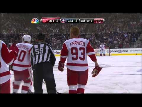 Brandon Dubinsky bulldogging Franzen 21 Jan 2013 Detroit Redwings vs Columbus Blue Jackets NHL