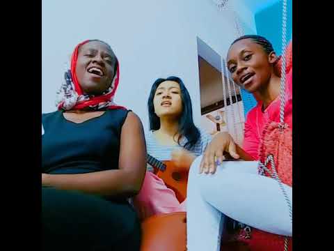 C Luri fanu Dingdingi &  friends singing Mizo chorus