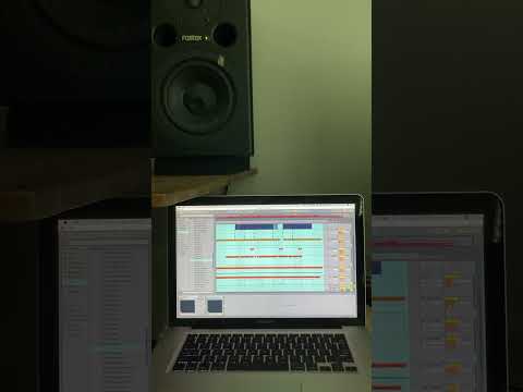 Recon tries #hitechminimal #housemusic - got inspired by seeing #borisbrejcha live twice.