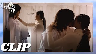 Download lagu 【CLIP】Passionate kissing scene | Mars | ViC Chou, Barbie Hsu #kiss #drama mp3
