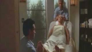 King Of Queens - Lost In Vegas (Leah Remini feet)