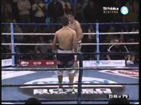 Abel Adriel - sexto round - pelea 24 agosto 2012