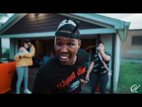 Skully TV - Ouu Ahh (Official Video)