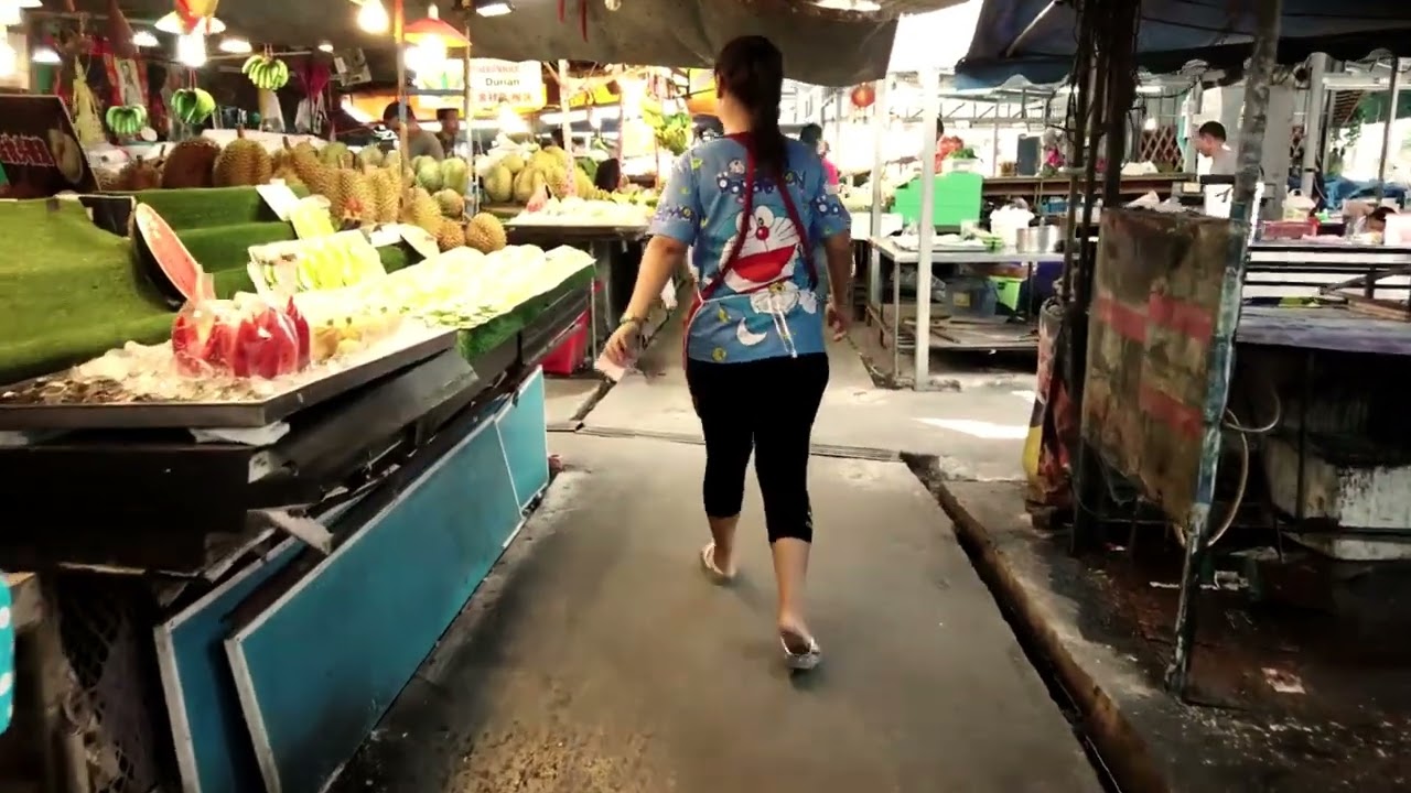 Beyond the Beach: Unveiling Krabi’s Vibrant Market Scene (Walking Tour)