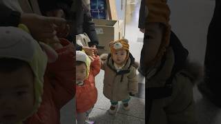추운겨울 마음을 녹일 천사들을 만났습니다#아기 #귀여운 #따뜻한겨울