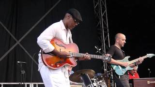 American Jazz Guitarist Ed Cherry playing in Krakow Poland