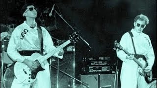 Devo - Smart Patrol / Mr DNA (Live San Francisco 1977)