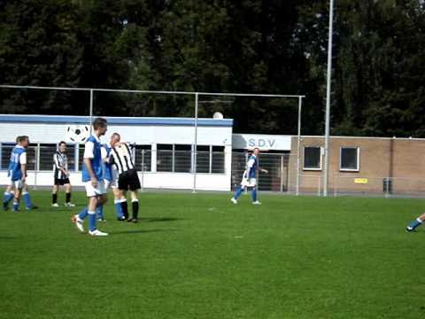 SDV 10 Zwaluwen 9 (11-09-2010) Kopstoot Ties