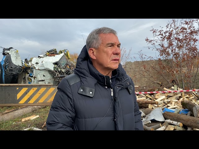 Рустам Минниханов прибыл на место крушения самолета под Мензелинском