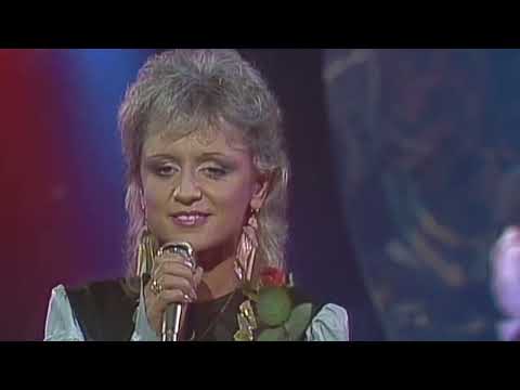 Petra Janů – A pak, že je to hřích