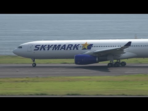 Skymark Airlines Airbus A330-300 JA330D Takeoff from HND 34R