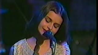 Mazzy Star - Bells Ring   MTV In Studio, 1994