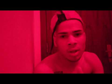 1.Young B - Baby Clip oficial (Prod. Treymxn)