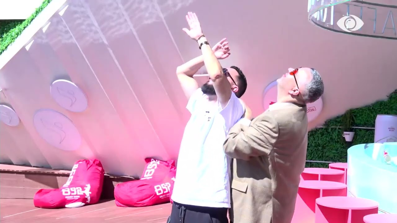 Surprizë nga ajri për Mirin