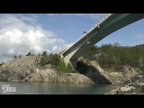 Friday Freakout: BASE Jumper Hits Water, Goes Boom!