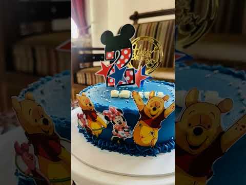 ඔබගේ ආදරණීයන් වෙනුවෙන්  සහන මිලකට  අලංකාර කේක් එකක් සාදා ගන්න 🥰🥰 අමතන්න :0774729333