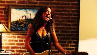 Laurie Sargent sings "Ronnie Johnson"