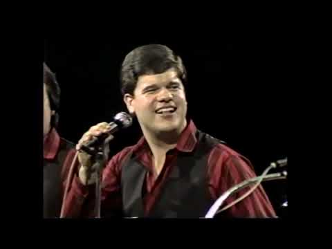 The Mass Brass - Frank Knight Polka Show 1986 - Everyone Loves Someone.