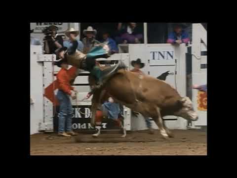 Troy Dunn vs Piranha - 95 PBR Ft. Worth (82 pts)