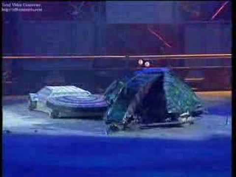 Hypno-Disc vs Robogeddon (Robot Wars battle)
