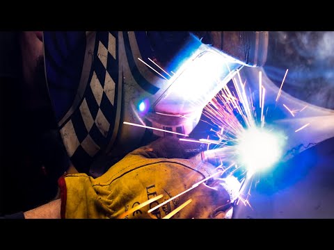 Fitting A New Door and Welding an A Panel to the Classic Riley Elf / Mini Derivative