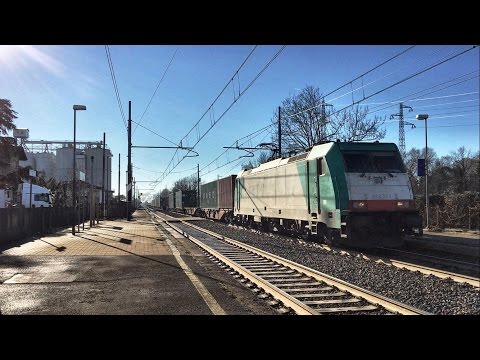 Strombazzate e bitonale per la E483.014 OCEANOGATE sul TCS Genova Marittima-Melzo scalo,in transito