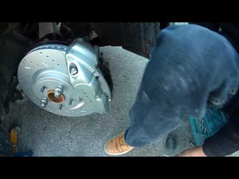 2012 Infiniti G37S Brake Pad And Rotor Install