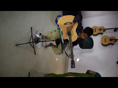 Vishnuvardhan in guitar class at TSWRESI plays a song from Arya 2