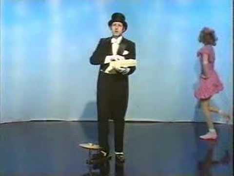 Neil Innes - I'm The Urban Spaceman