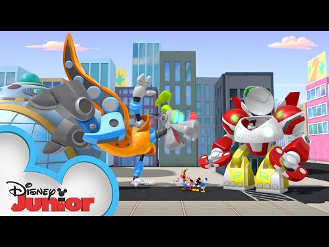 Goofy's Hot Dog Dancing Robot 🌭| Mickey Mornings | Mickey Mouse Mixed-Up Adventures | @disneyjr