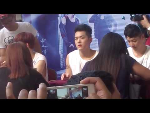 [FANCAM] 150724 Times Square Showcase B.I.G FANSIGN Benji being cute