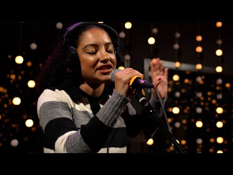 English Teacher - Nearly Daffodils (Live on KEXP)