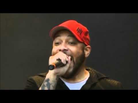 BEST MOSH PIT EVER !