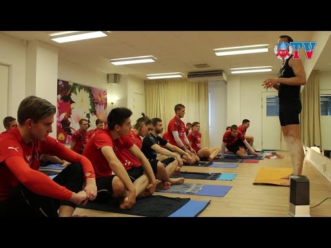 På yogapass med HIF