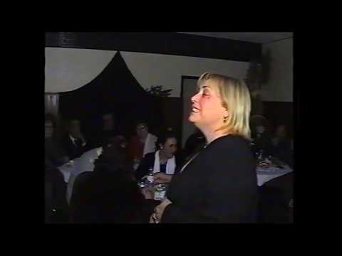 Amélia Queirós - Não Me Persigas