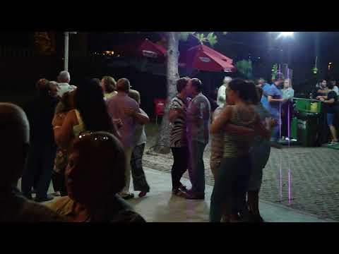 Lisboa Menina e Moça + Homem das Castanhas