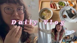 【日常vlog】ヴィンテージビーズでアクセサリーを作る午後｜沈みがちな心を整える習慣｜手抜き料理でもおにぎりなら最高大満足 | おやつは芋棒とノンカフェインオレンジティーで自律神経を守る日常