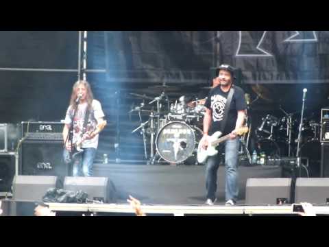 Alkehol - Zmaštěnej [live @ Masters of Rock 2016]