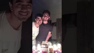 Download lagu desi gay love birds #gay #shorts #viral #lgbtq #loveislove #youtubeshorts #video #trending #cuteboy mp3