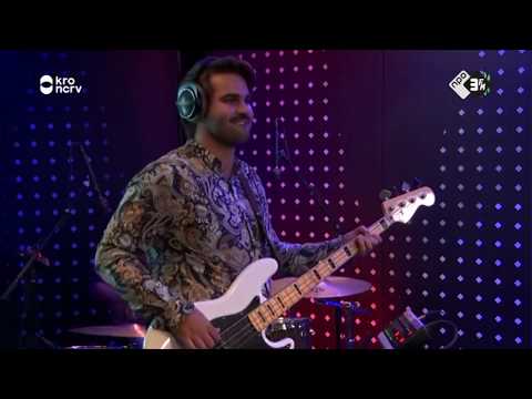 Close to Fire - Maybe | 3FM Live
