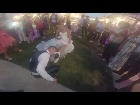 Lo Sposo toglie la giarrettiera - Animazione Divertente per Matrimoni - Francesco Barattucci Showman