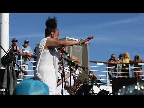 Maxine Nightingale LIVE Aboard the Celebrity Infinity Ultimate Disco Cruise 2020 LEAD ME ON
