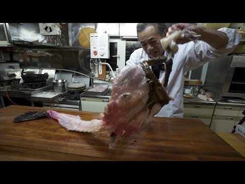 【料理人歴55年】まるでエイリアン。アンコウの姿を残しつつ捌く。